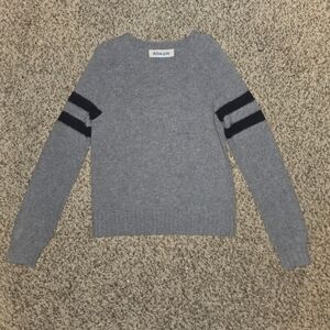 New Dylan Gray Sweater for Boys Size Small